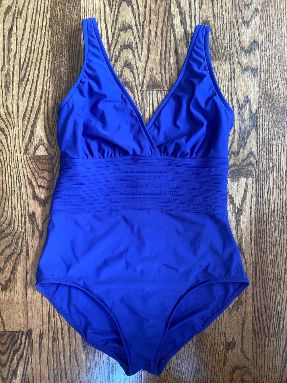 Aqua Green purple-blue, v-neck, slimming one piece women’s swimsuit, size L.